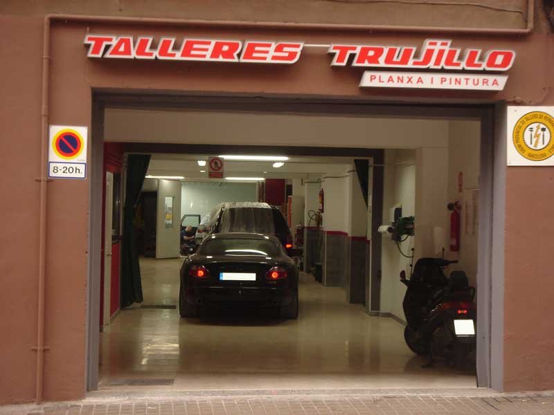 Entrada de Talleres Trujillo
